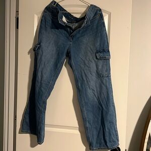 Size 12 Old Navy jeans. Cargo style, wide leg, high waisted. No stretch